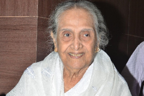 Veteran actress Sulochana Latkar - screen 'Mom' to many stars - passes away