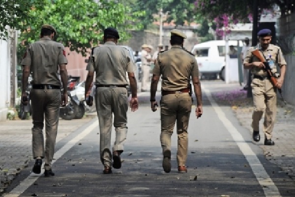 Manhunt launched for pervert in Bengaluru