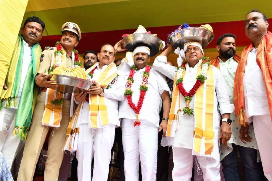 Bonalu festival begins amid fanfare in Hyderabad