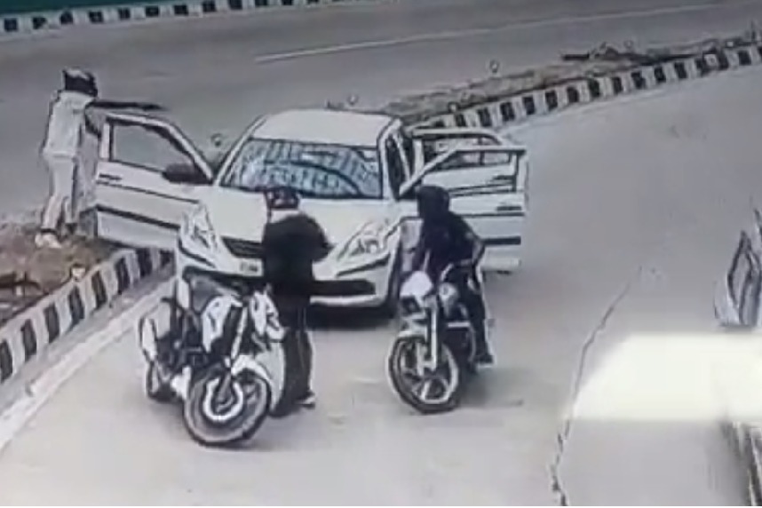 Daylight armed robbery in Delhi raises concerns about security, video goes viral