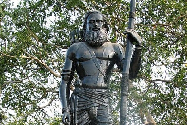 Telangana CM pays tributes to Alluri Sitarama Raju