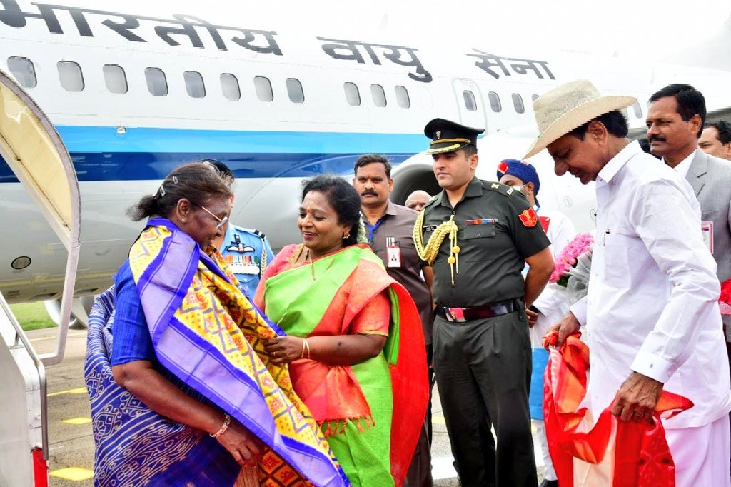 Prez Murmu reaches Hyderabad to attend Alluri's birth anniversary celebrations