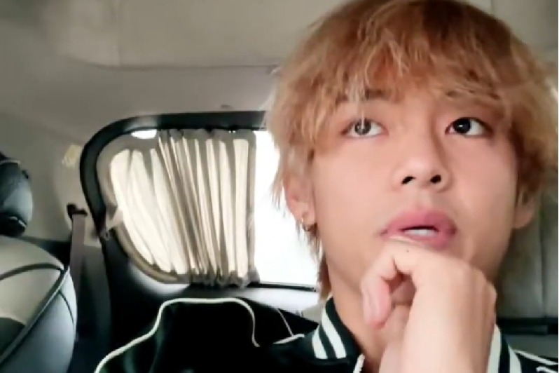 'BTS' V says 'namaste' on live video while going home from Seoul airport