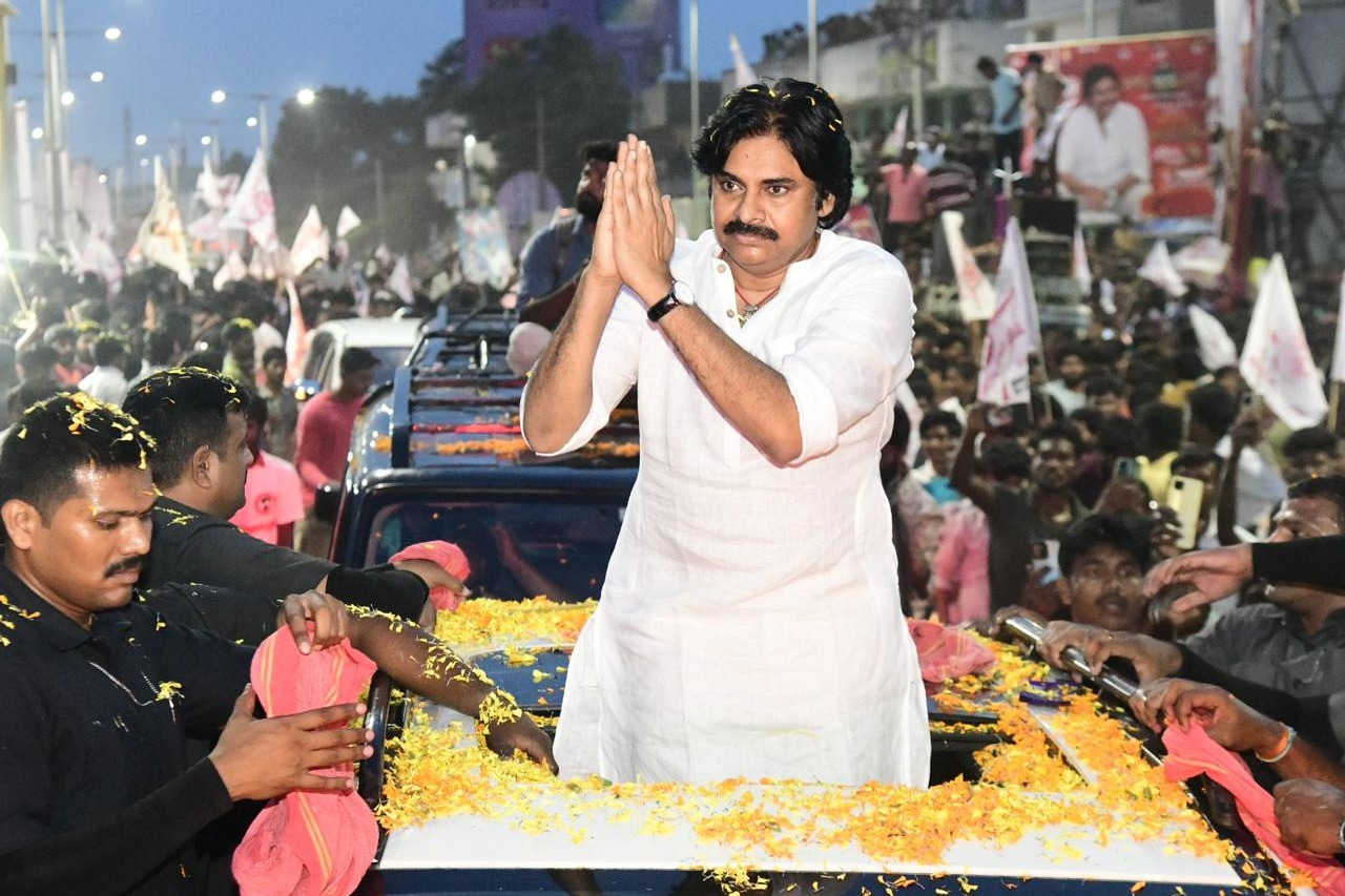 Data collected by volunteers in Andhra stored in Hyderabad: Pawan Kalyan