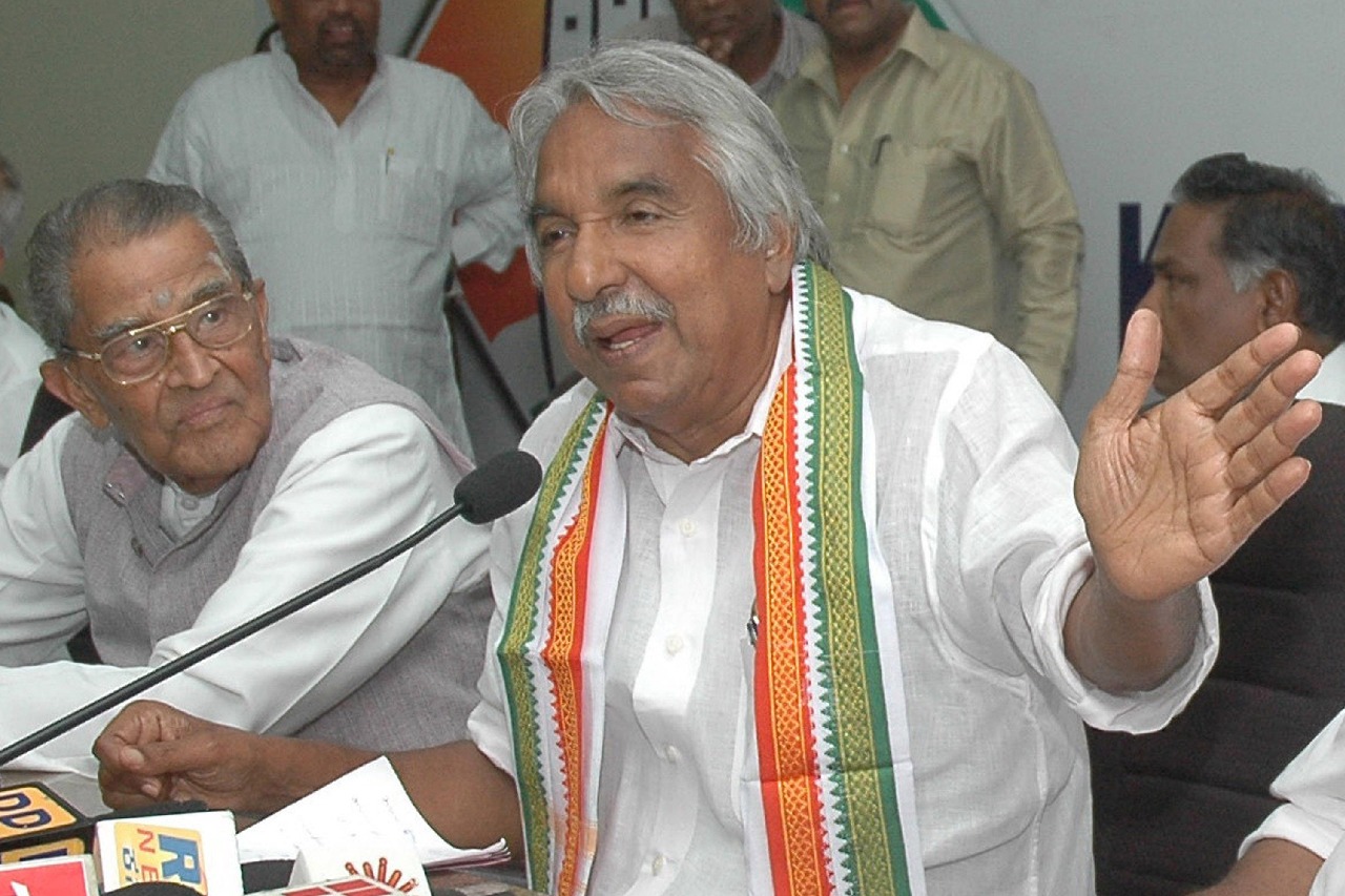 PM condoles ex-Kerala CM Oommen Chandy's demise