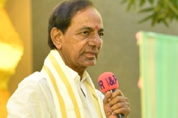 Telangana a role model for tribal development, says KCR