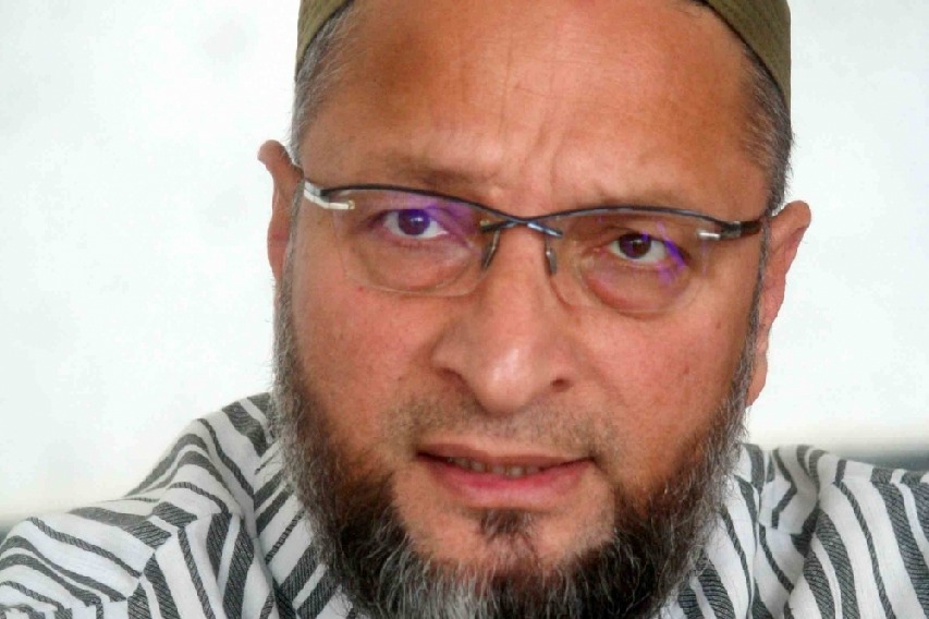 Glasses on doors of Owaisi's Delhi home found broken