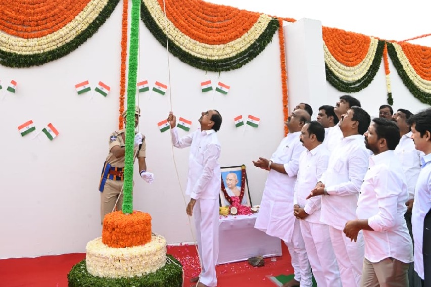 Patriotic fervor marks I-Day celebrations across Telangana