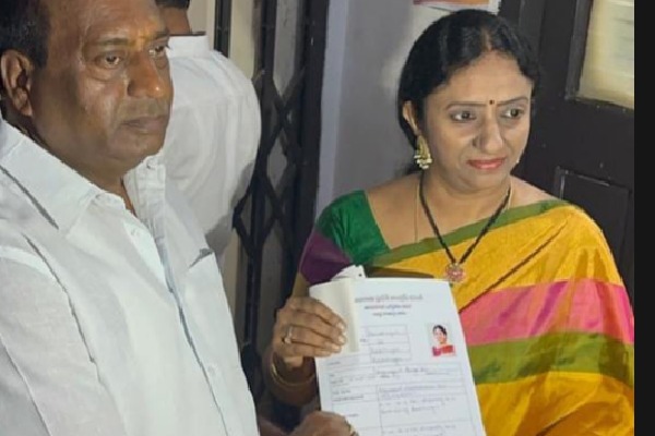 KCR's niece is Congress ticket aspirant from Karimnagar