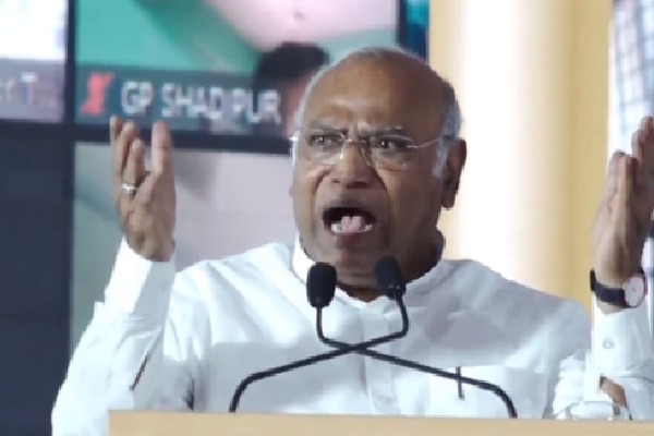 Rahul Gandhi not afraid of anyone or anything, says Kharge