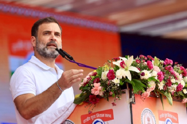 PM Modi can't order an inquiry on Adani, says Rahul Gandhi