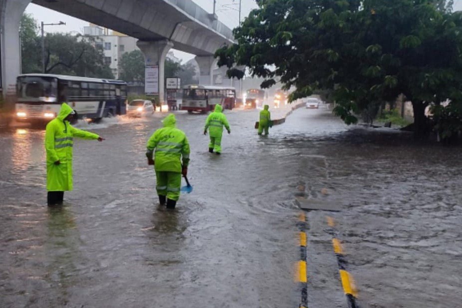 Heavy rains in Hyderabad, holiday for schools, colleges