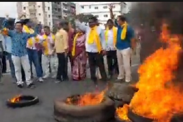 TDP’s Andhra bandh continues amid tension, arrests