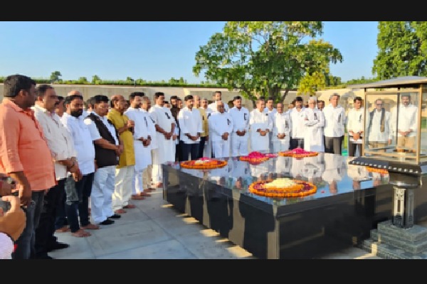 TDP leaders stage silent protest at Raj Ghat against Naidu's arrest