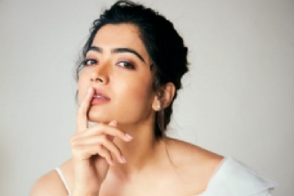 Rashmika Mandana looks simple, elegant in her poster as Geetanjali in ‘Animal’