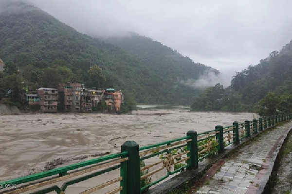 23 soldiers reportedly missing after cloud burst in Sikkim