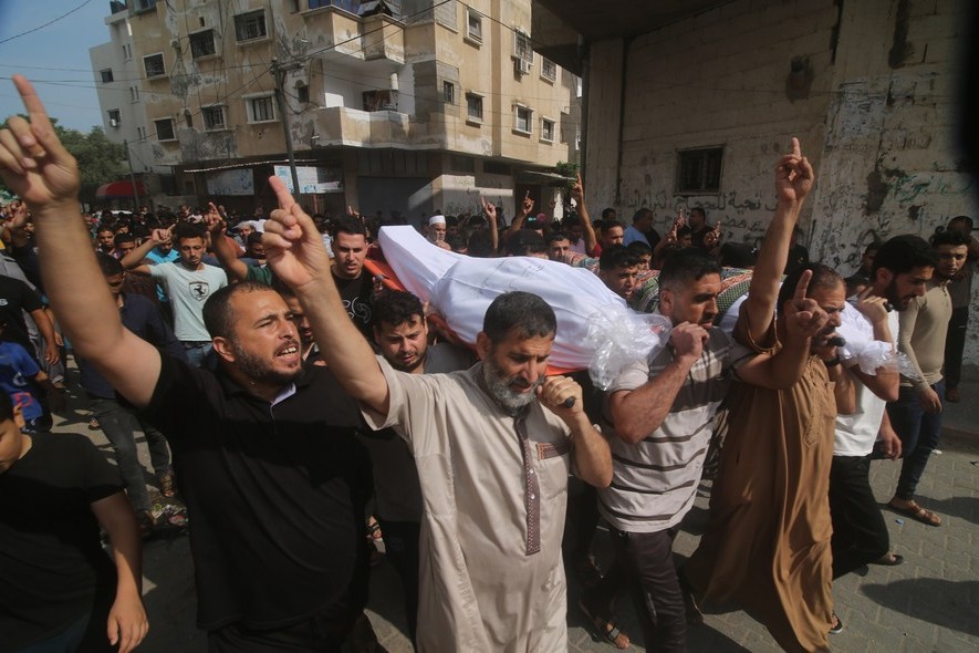 Death toll from Israeli attack hits 900 in Gaza