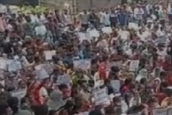 Student suicide triggers massive protest in Hyderabad