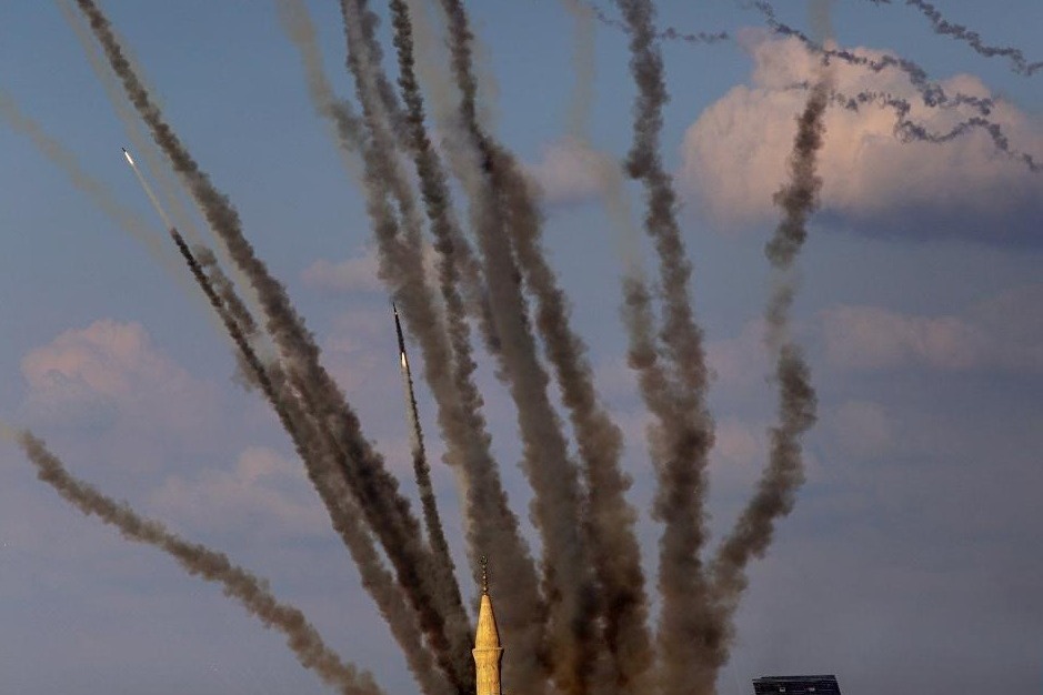 Hamas fires 'barrage of missiles' at Jerusalem, Tel Aviv