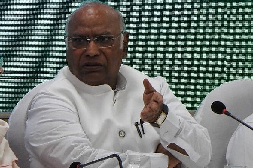 Corrupt misrule of BRS and BJP has created economic inequalities: Kharge