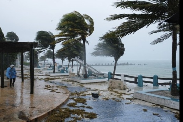 Hurricane Otis batters south coast of Mexico