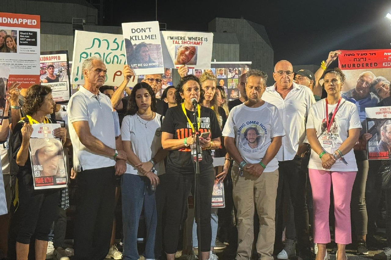 Hostages' families urge Netanayahu for exchange of 'everyone for everyone'