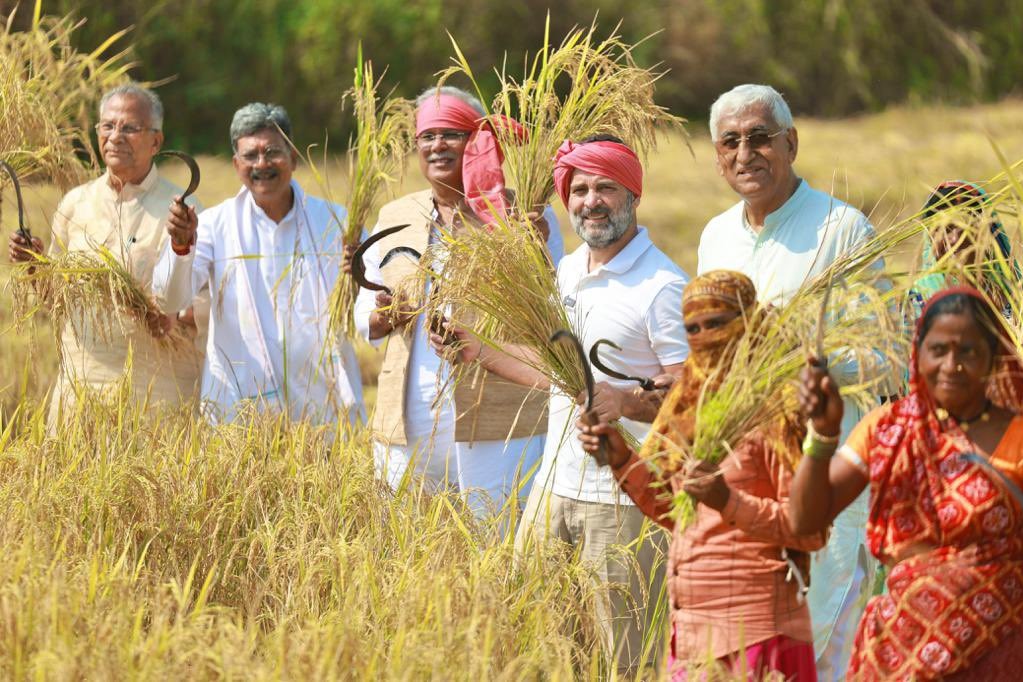 Rahul Gandhi meets Chhattisgarh farmers ahead of Assembly polls