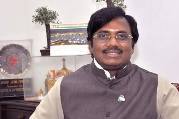 Another blow to Telangana BJP as ex-MP Vivek joins Congress