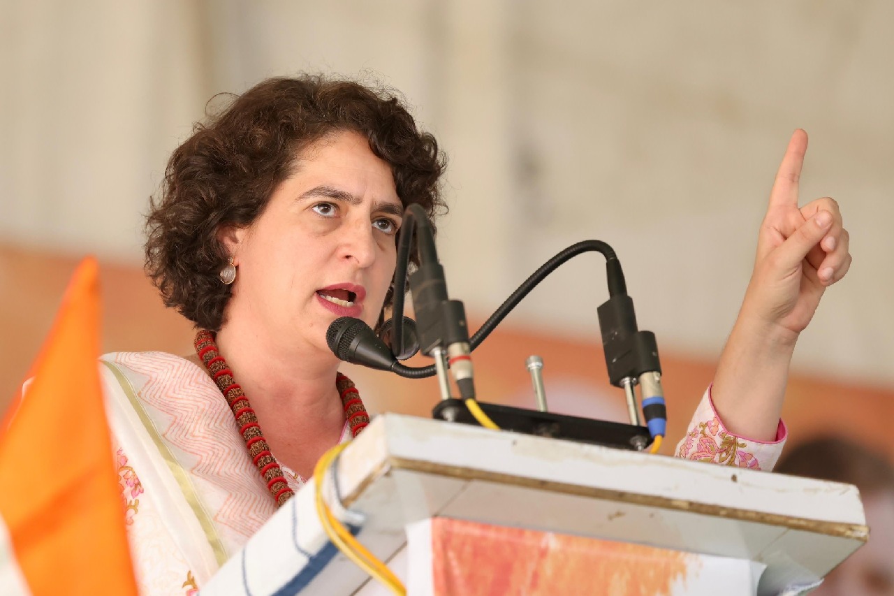 10,000 killed, shame on govts' supporting destruction: Priyanka on Gaza situation