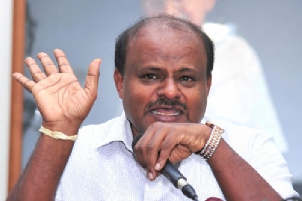 Congress attacks Kumaraswamy over 'power theft'