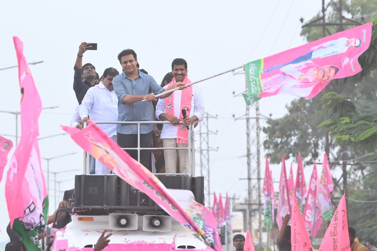 KTR moots New Hyderabad between ORR and RRR