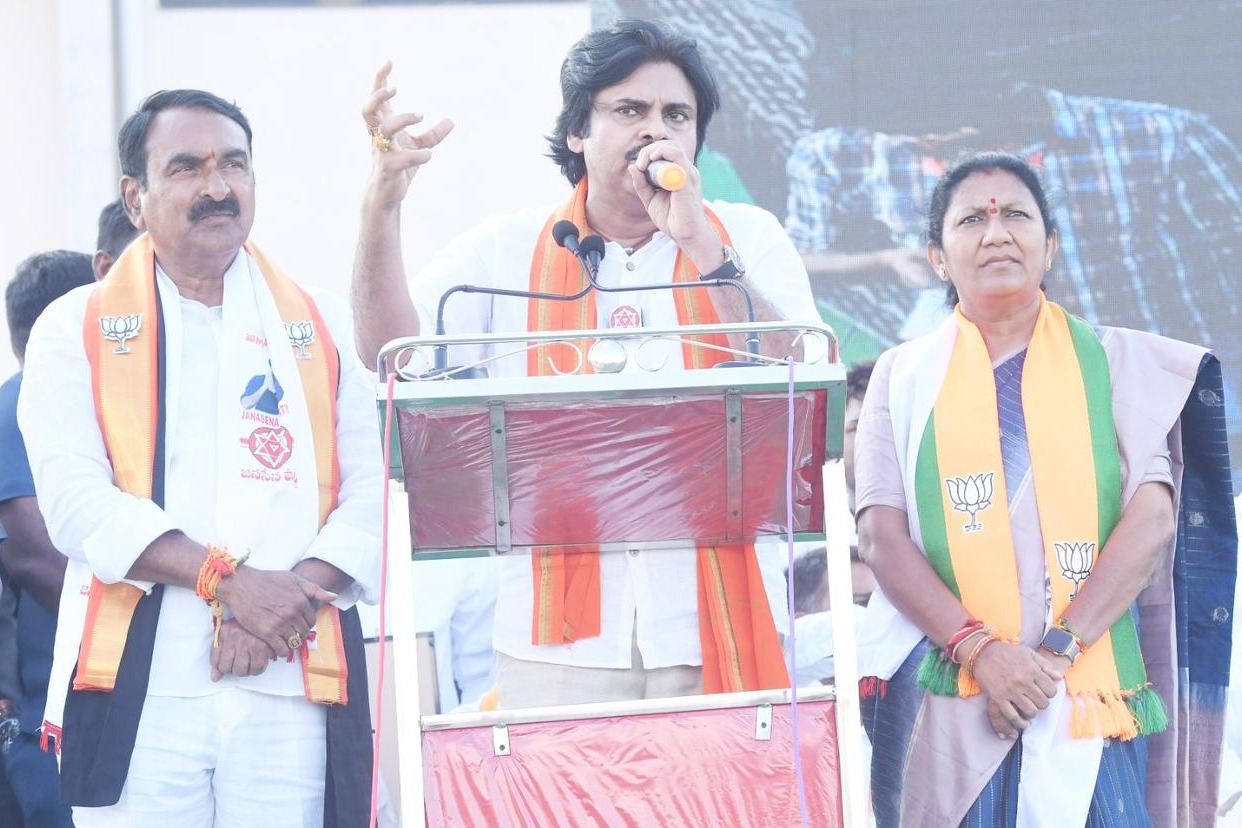 Want to see someone from backward classes as Telangana CM: Pawan Kalyan