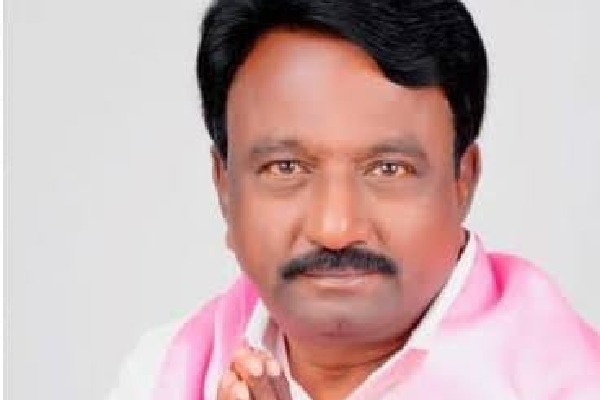 BRS sitting MLA joins Congress