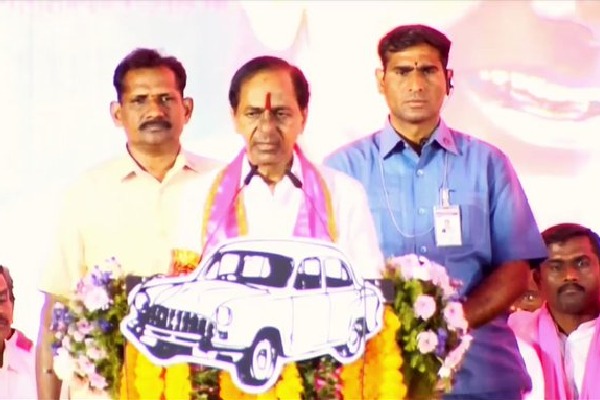 I am not fighting for any post, says KCR