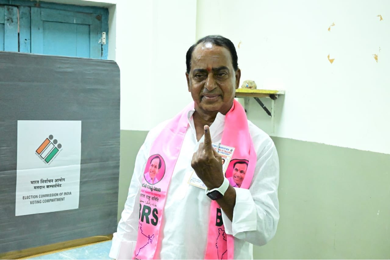 Telangana polls: BRS minister, MLA cast votes in party scarves