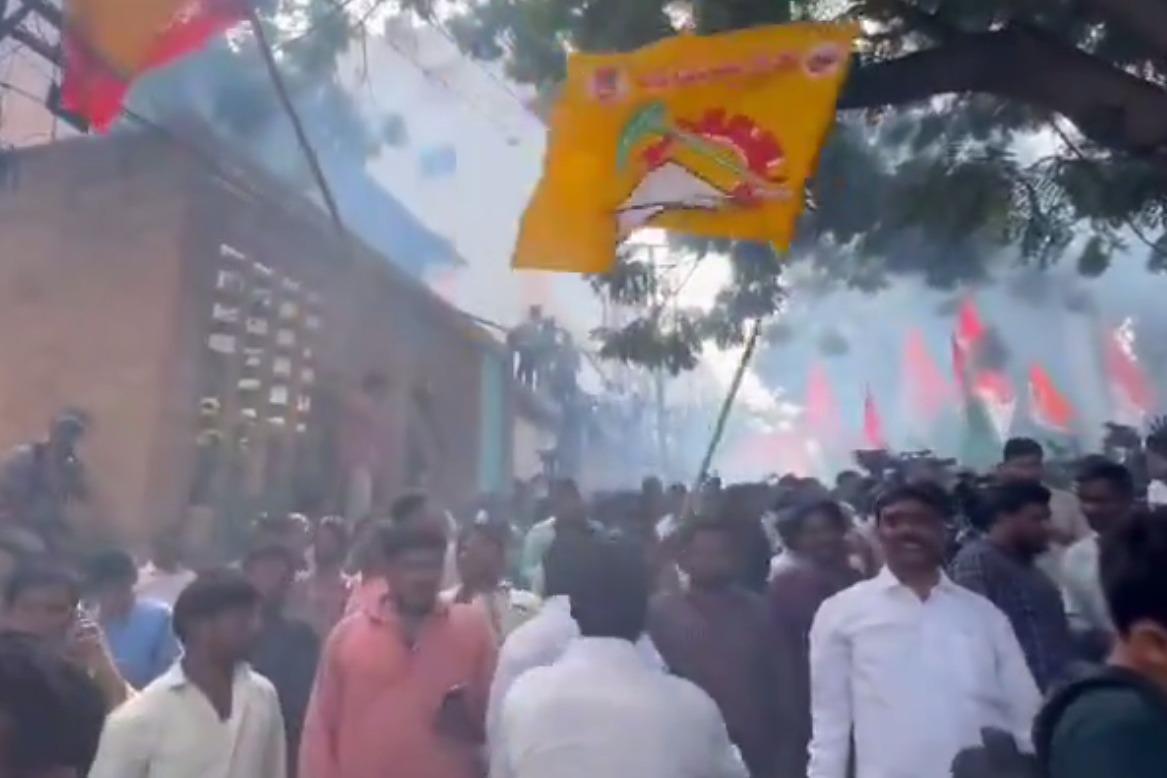 TDP flags spotted at Congress' victory celebrations in Hyd