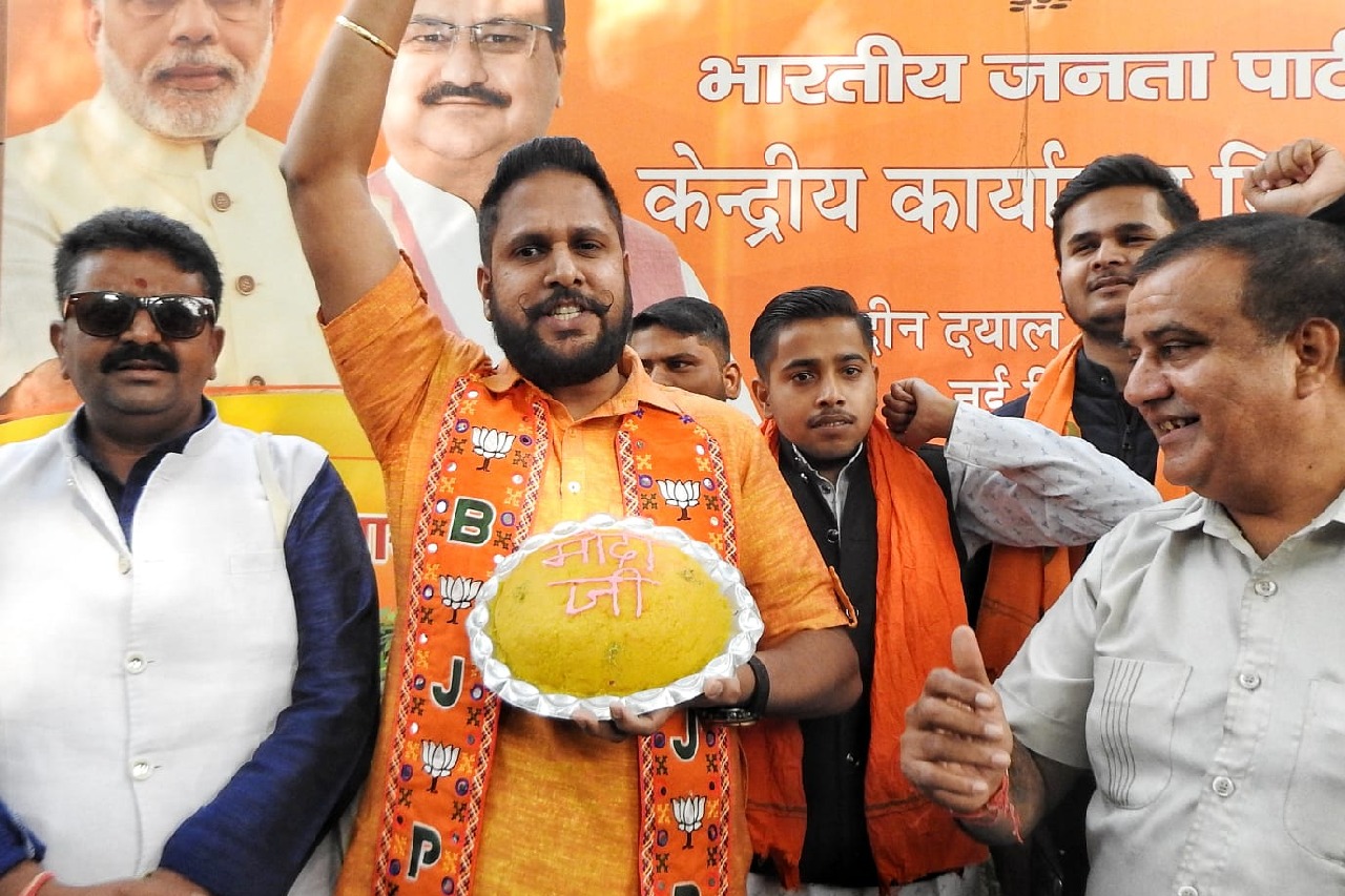 'Modi hai toh mumkin hai' chants reverberate at party headquarters as BJP takes handsome lead in 3 states