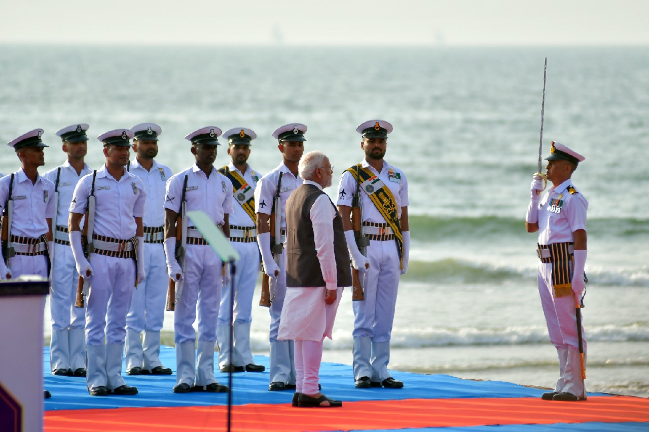 PM enjoys Navy Day-2023 fest in Sindhudurg – first time in a remote location 