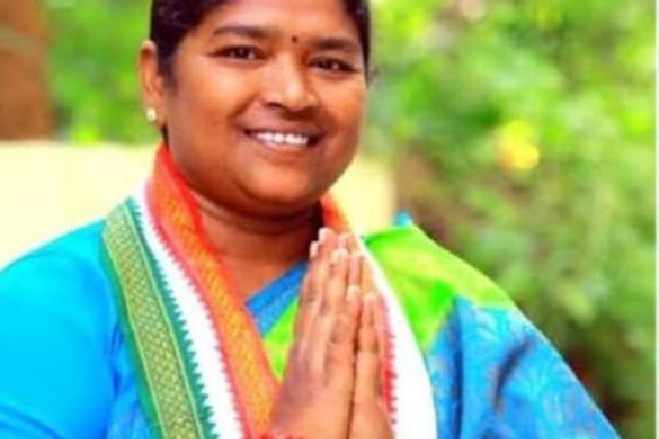 Once a gun-wielding Maoist, Seethakka is now a Telangana minister