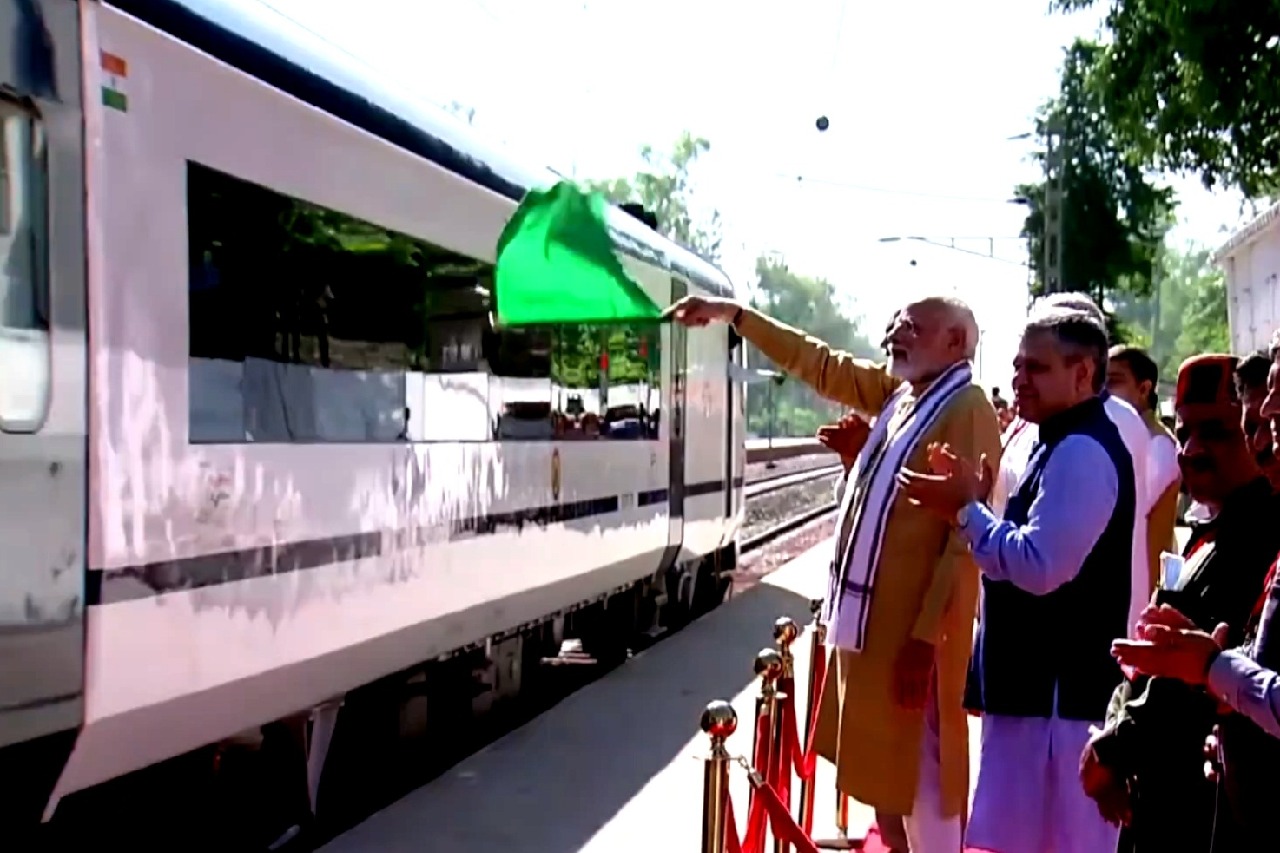 PM flags off second Varanasi-Delhi Vande Bharat Express