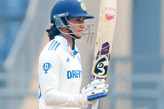 INDW v AUSW: Mandhana out for 74 as India reach 193/3 at lunch against fighting Australia