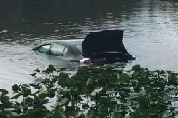 Car plunges into lake in Telangana, one person missing