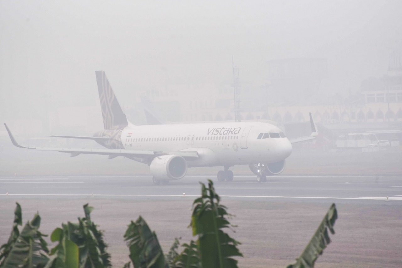 Over 100 flights affected as fog continues to blanket Delhi-NCR