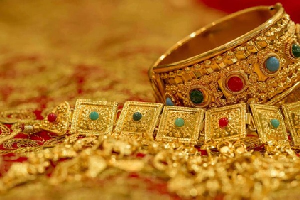 Gold expected to move much higher in 2024