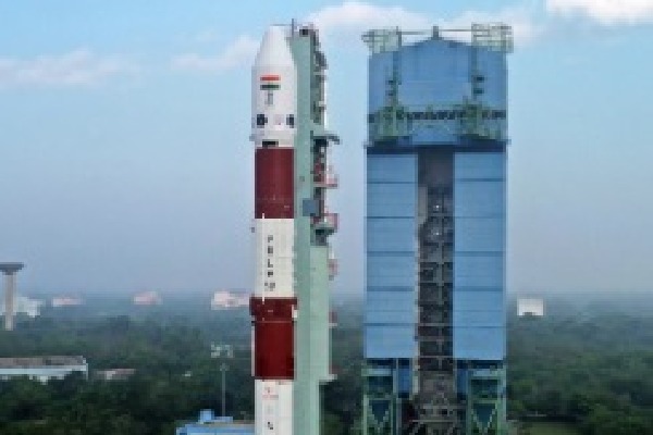 India begins 2024 by orbiting XPoSAT & will test fuel cell in space