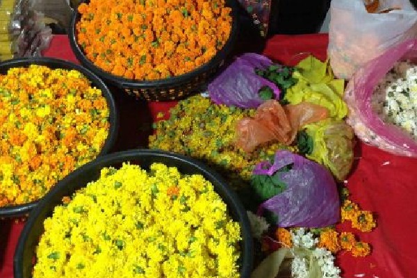 Flowers offered in Ayodhya temples to be recycled as incense sticks