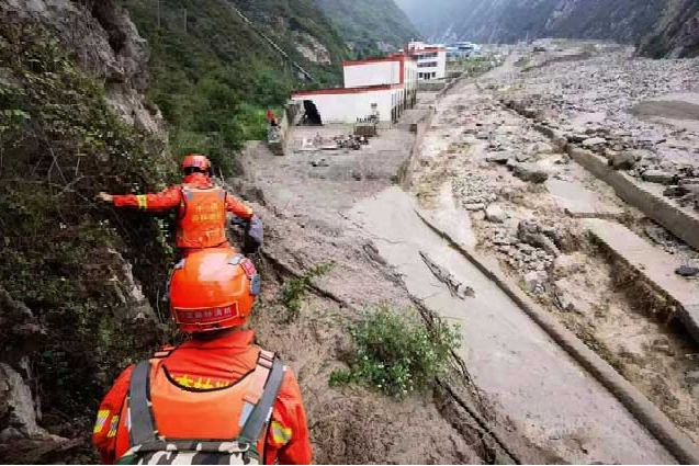 47 buried in China's landslide