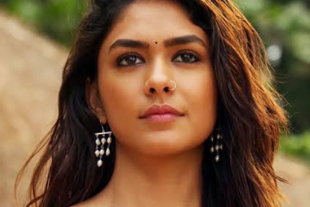 Mrunal Thakur feels grateful as her fans recreate her ‘Hi Nanna’ look