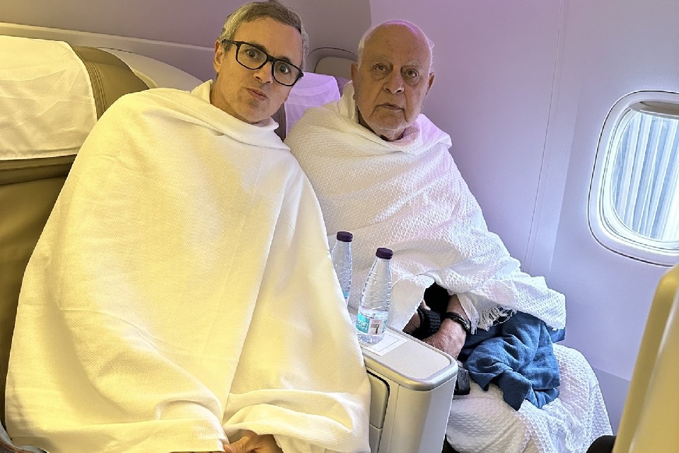 Farooq Abdullah & Omar leave for ‘Umrah’ to Saudi Arabia