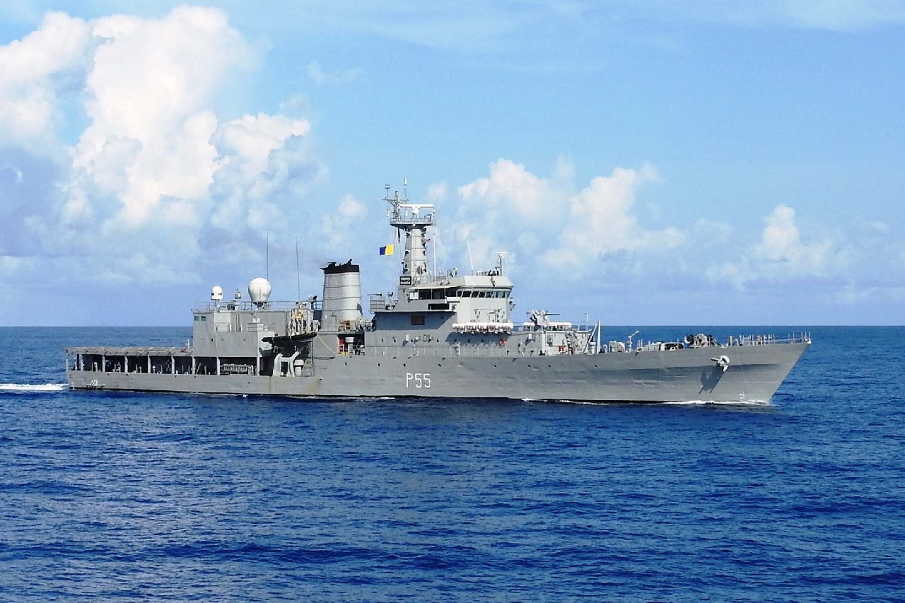 Indian Navy in joint op thwarts hijacking of Sri Lankan fishing vessel